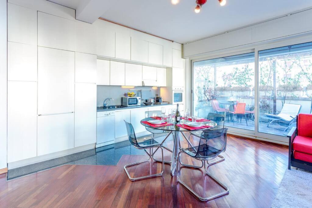 Apartamento Duomo 10 Min Luxury • Terrazzo • Wi-Fi • Netflix Milán Exterior foto