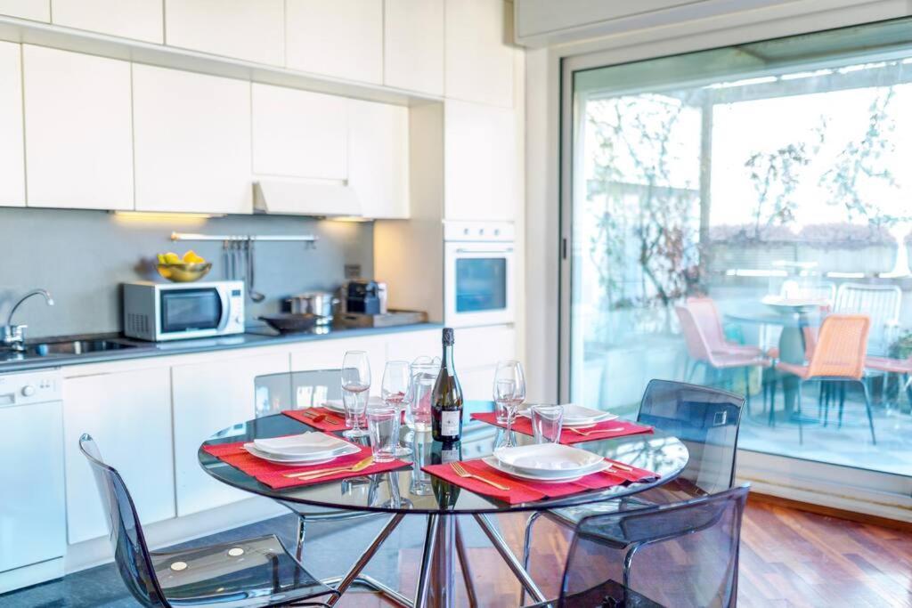 Apartamento Duomo 10 Min Luxury • Terrazzo • Wi-Fi • Netflix Milán Exterior foto